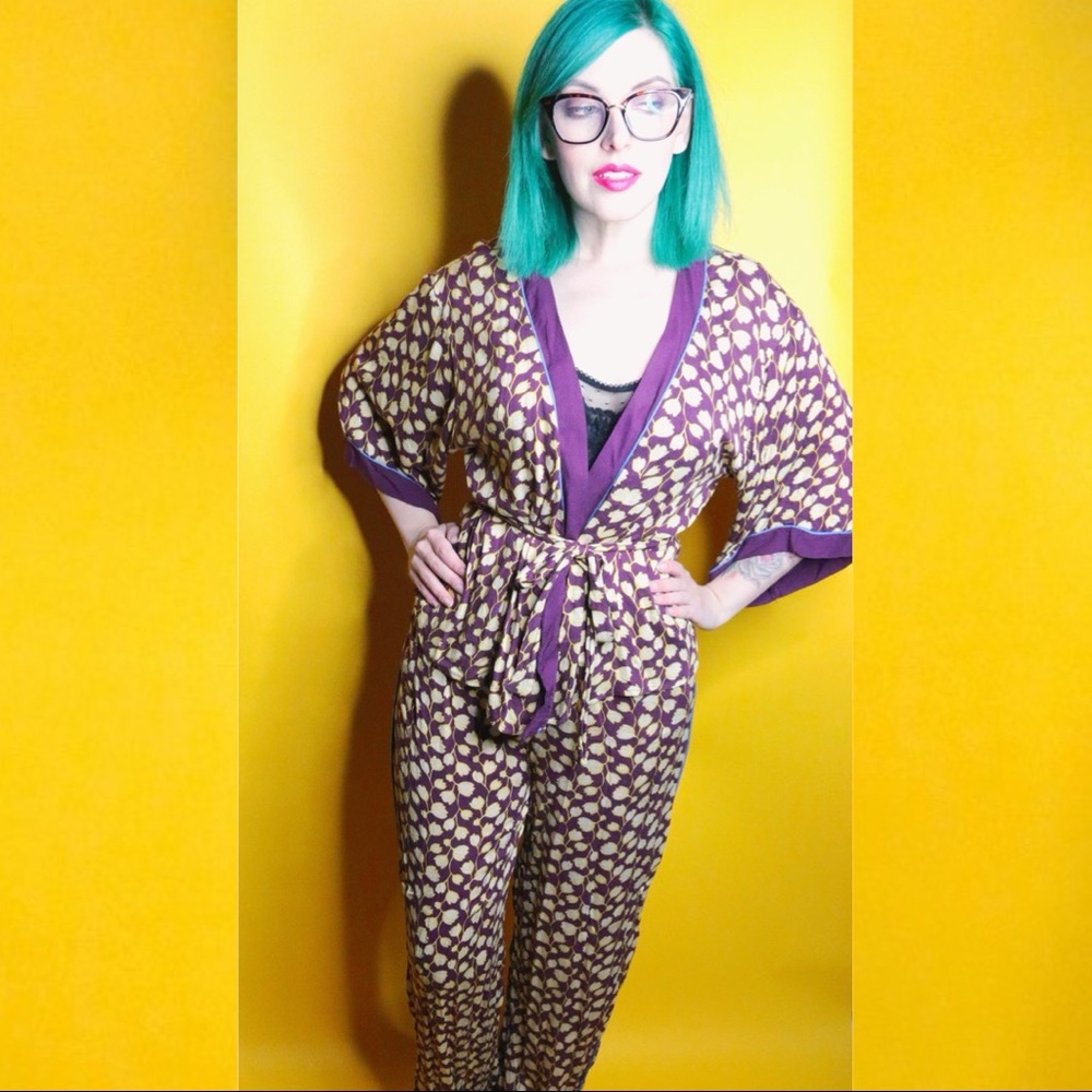 Two Piece Trousers & Kimono Style Top - Picture 2 of 4